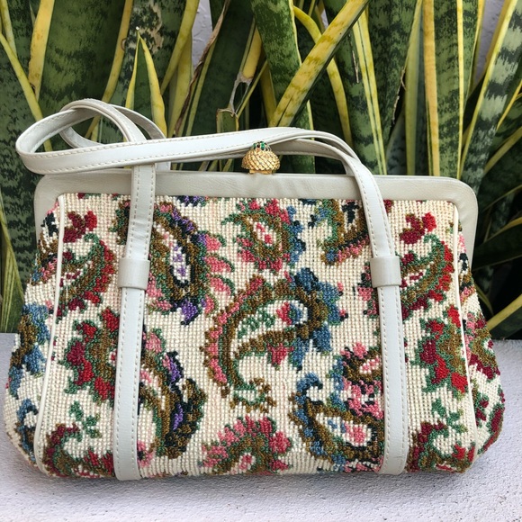 Vintage Handbags - Floral Paisley Embroidery Purse Carpet Bag Mary Poppins Vintage 60s 70s Pink